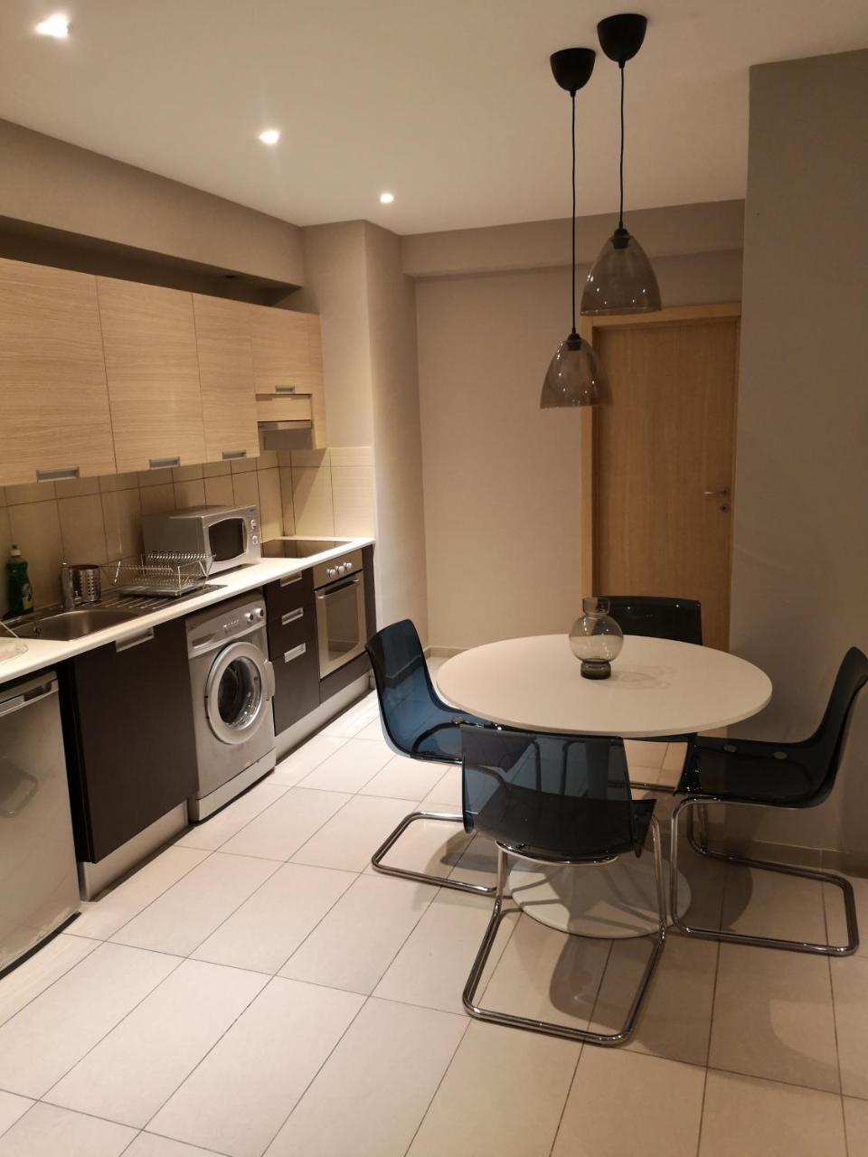 Beachfront Amazing New Apartment リマソール エクステリア 写真